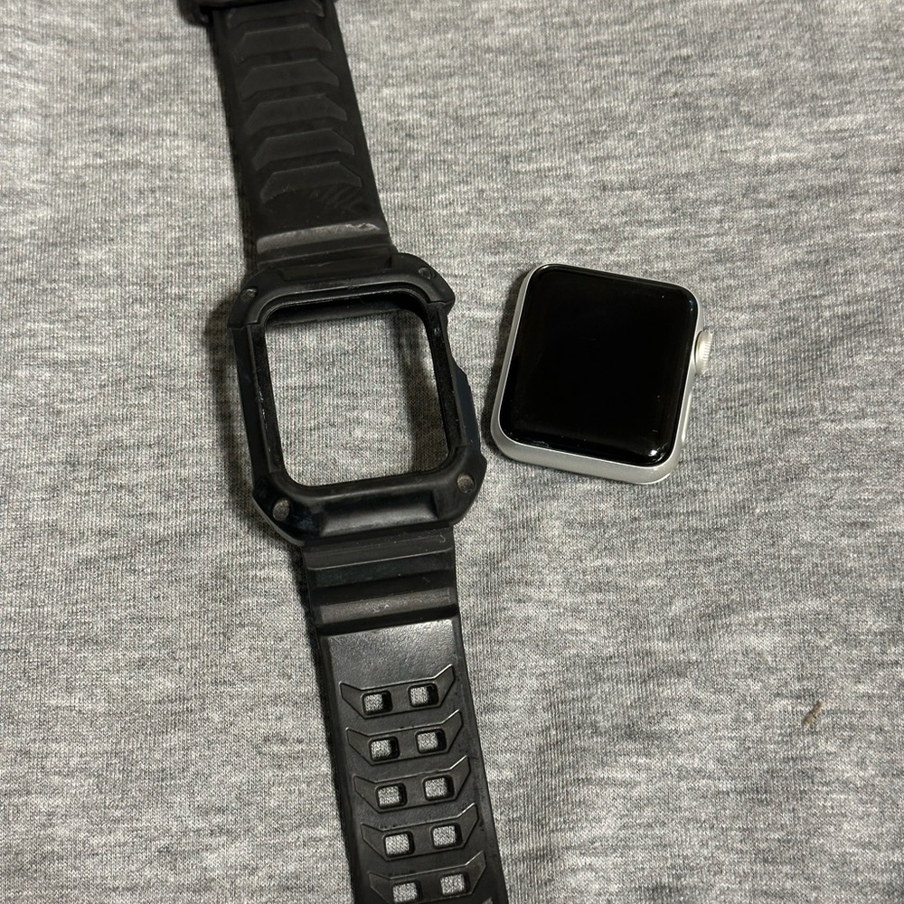 Apple Watch - Picture 2 of 4